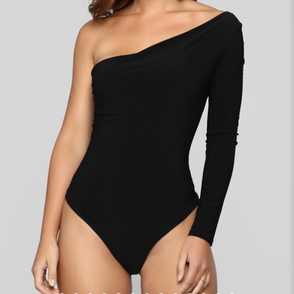 One shoulder bodysuit